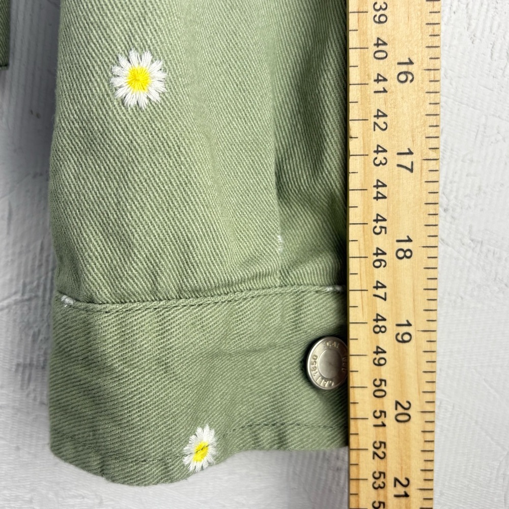 Cali 1850 Olive Green Floral Embroidered Jean Trucker Jacket Cropped Daisies L - Picture 8 of 10